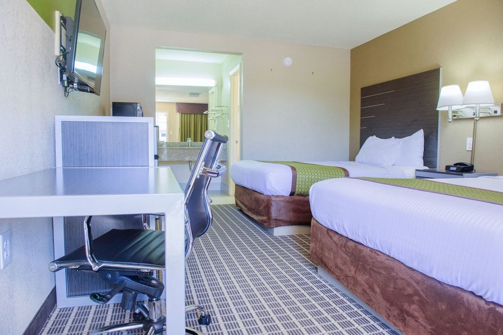 Standard Room, 2 Queen Beds, Non Smoking