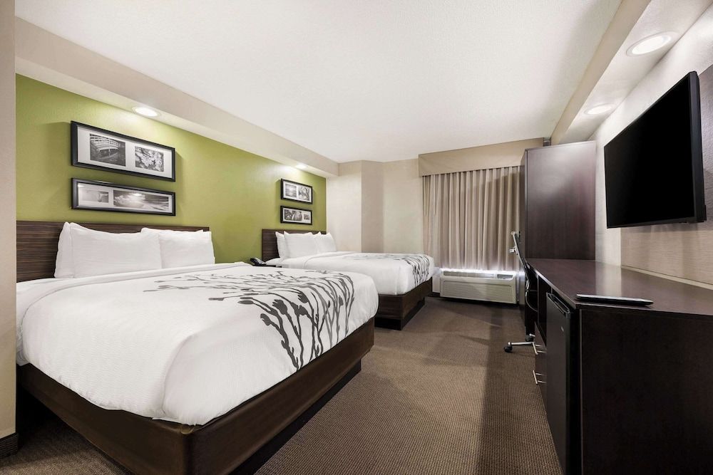 Standard Room, 2 Queen Beds, Non Smoking