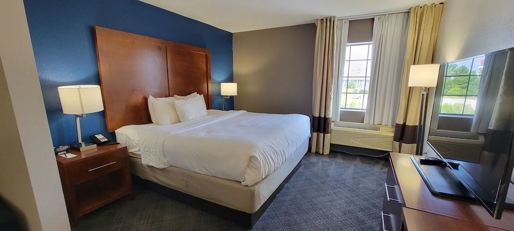 Standard Room, 1 King Bed