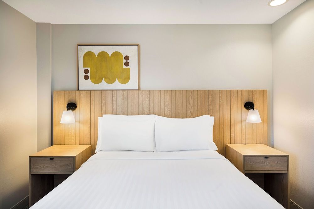 Suite, 1 King Bed with Sofa bed, Accessible