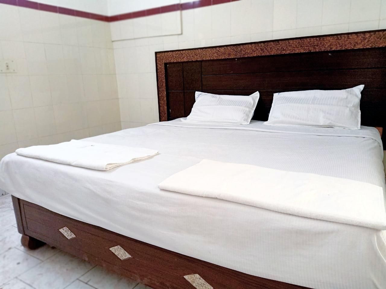 Hotel Siddhartha Standard Non AC Room 2