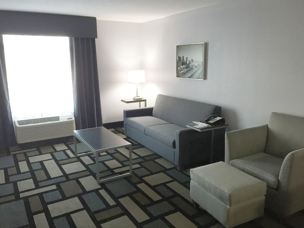 Suite, 2 Queen Beds, Non Smoking, Kitchenette