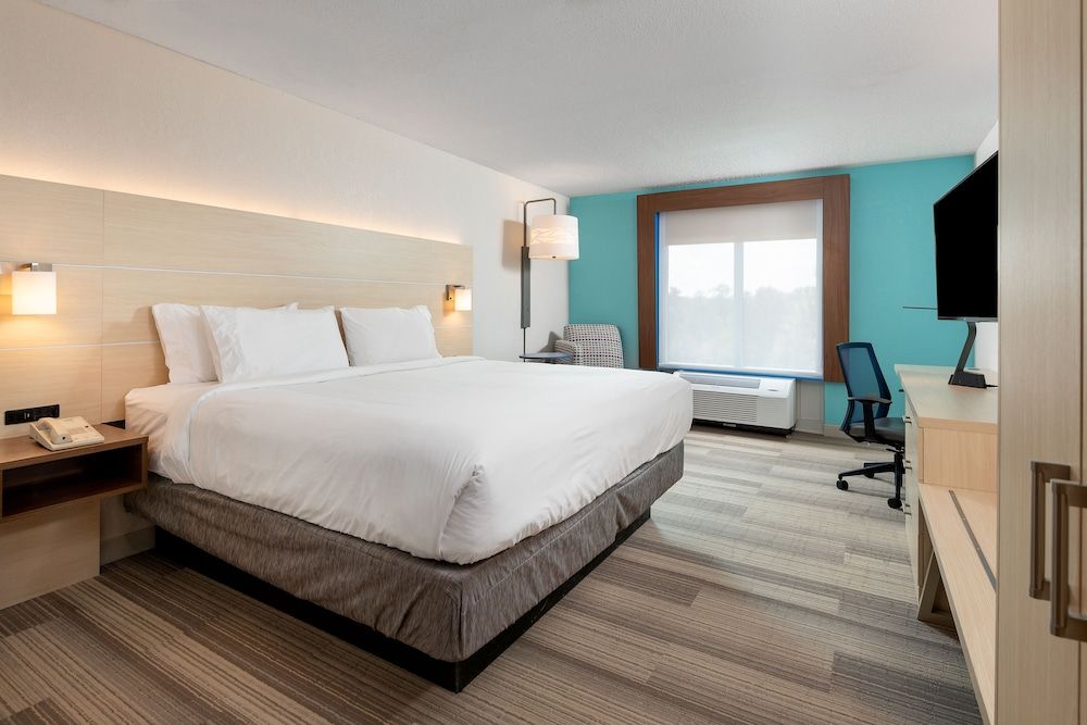 Standard Room, 1 King Bed