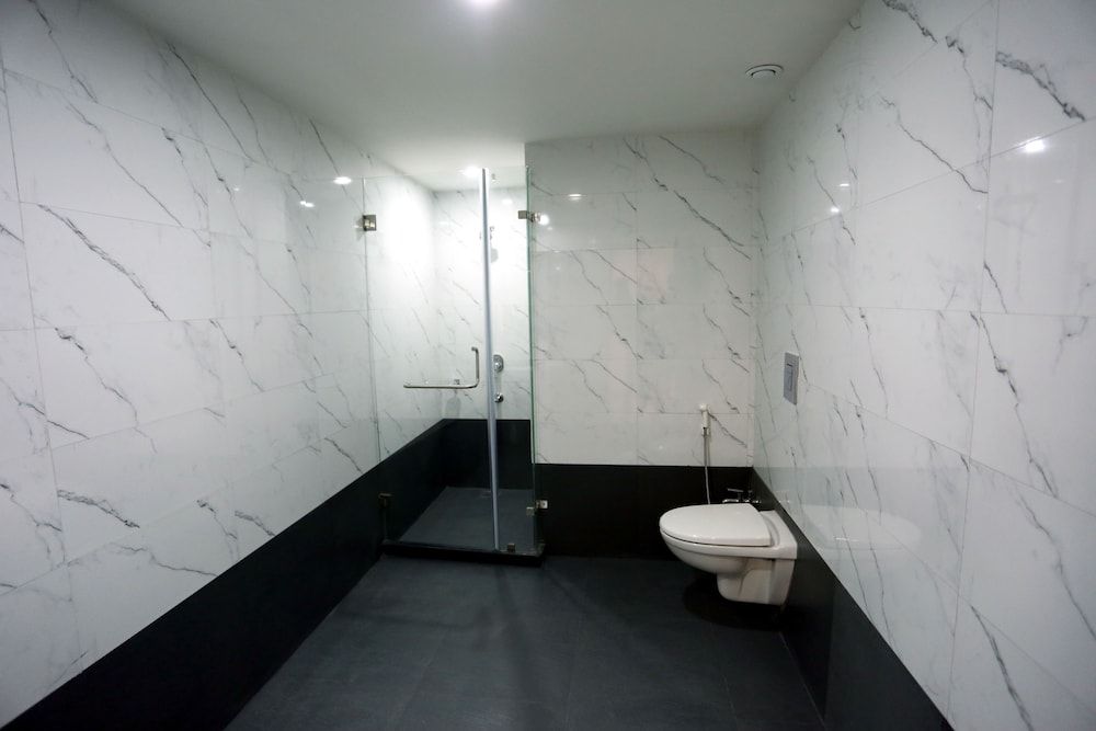 Hotel Solitaire Executive Room Twin Bed 3