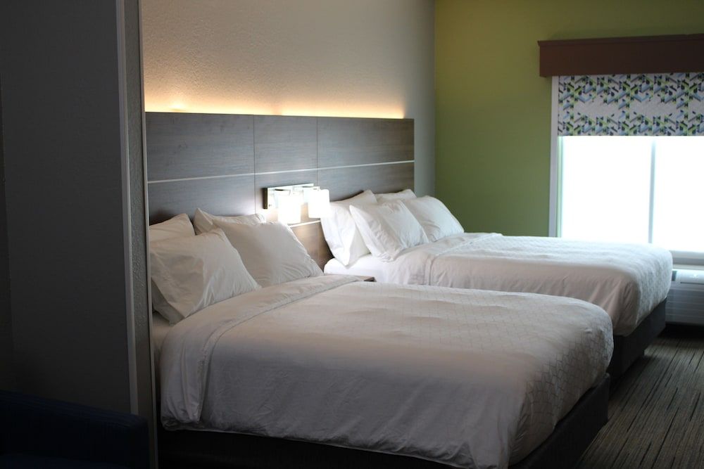 Suite, Multiple Beds