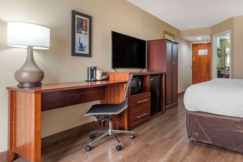 Room, 1 King Bed, Accessible, Non Smoking