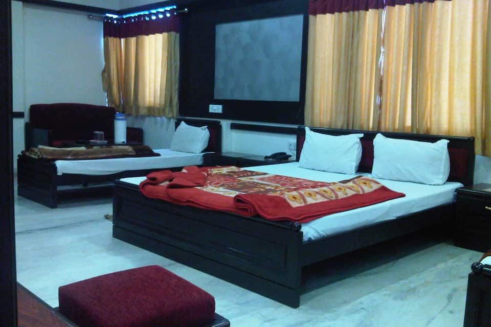 Deluxe AC Triple Room	