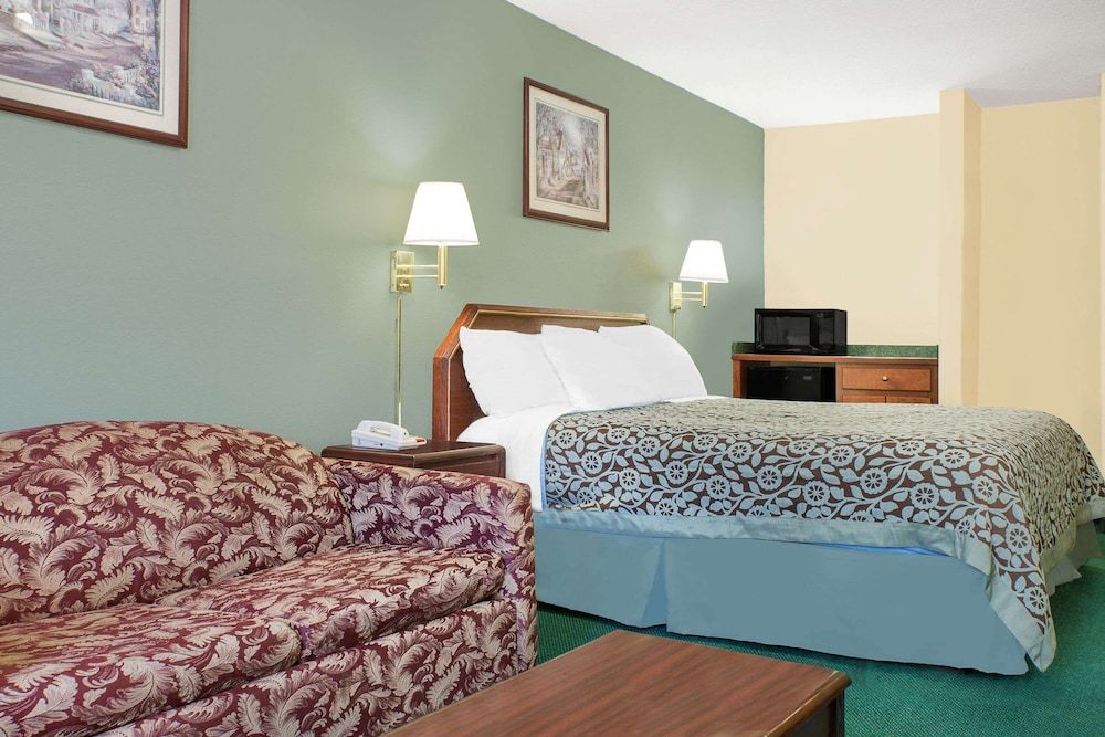 Studio Suite, 1 King Bed, Non Smoking