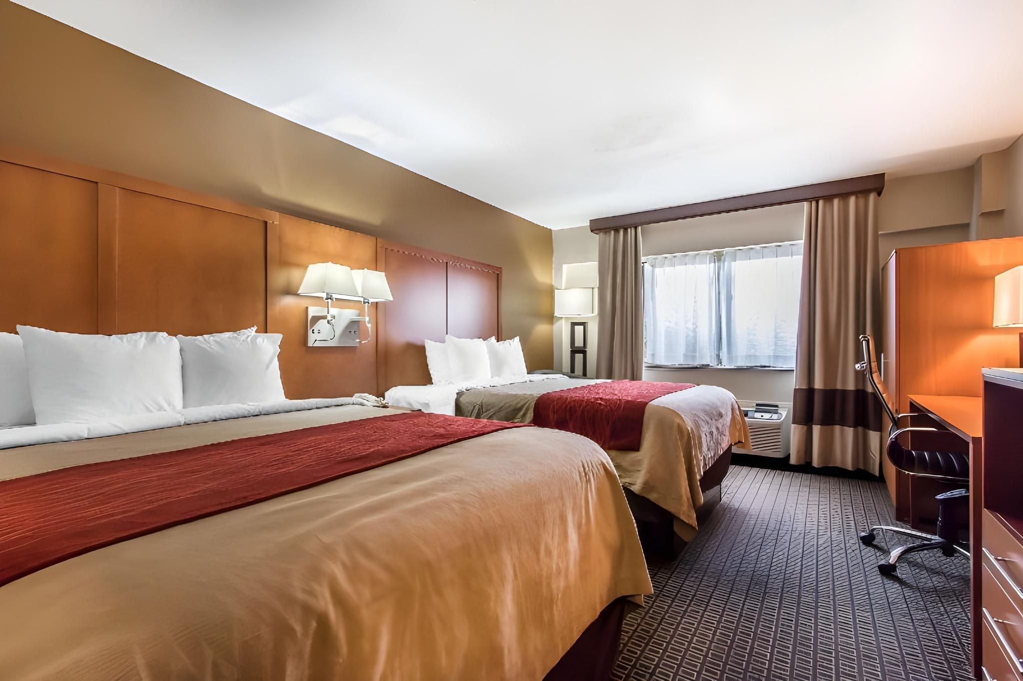 2 queen beds, nonsmoking