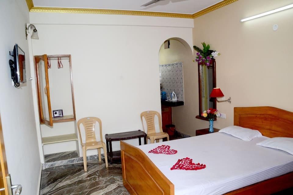 undefined Aston Ajoy 10