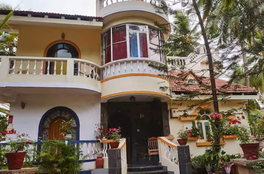 undefined Aston Ajoy 9