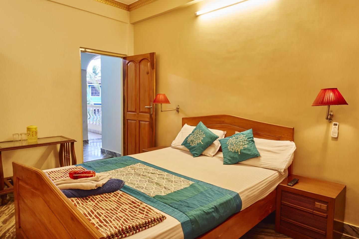 undefined Aston Ajoy 5