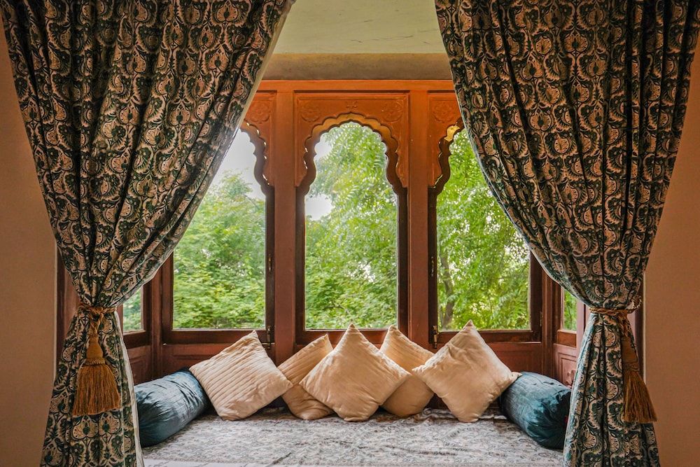 Khas Bagh Deluxe Double Room 18