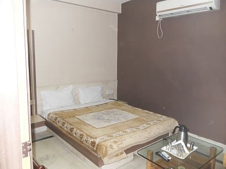 Hotel Yuvraj Regency Deluxe Room