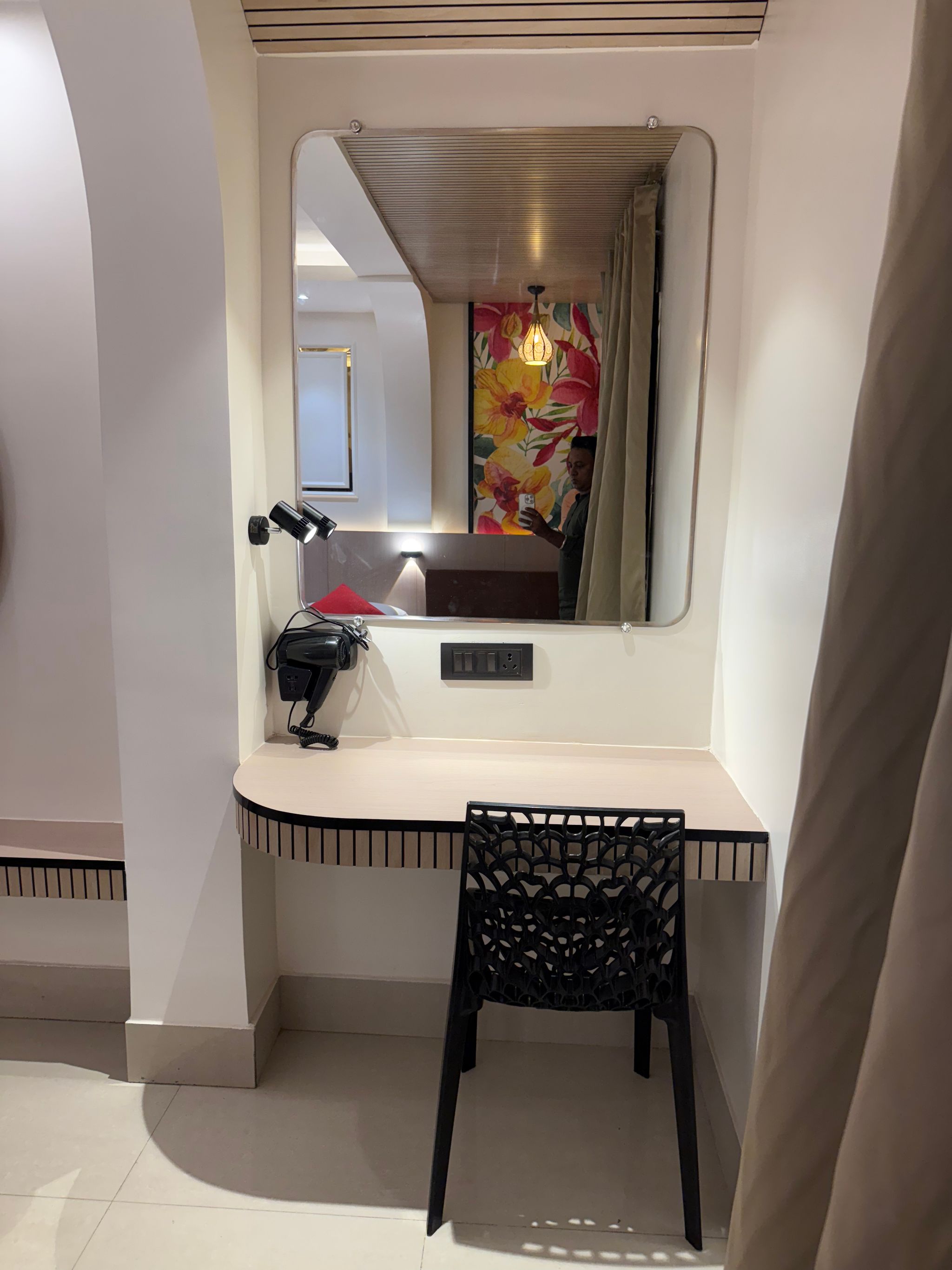 Hotel Ananda Luxury Room 3