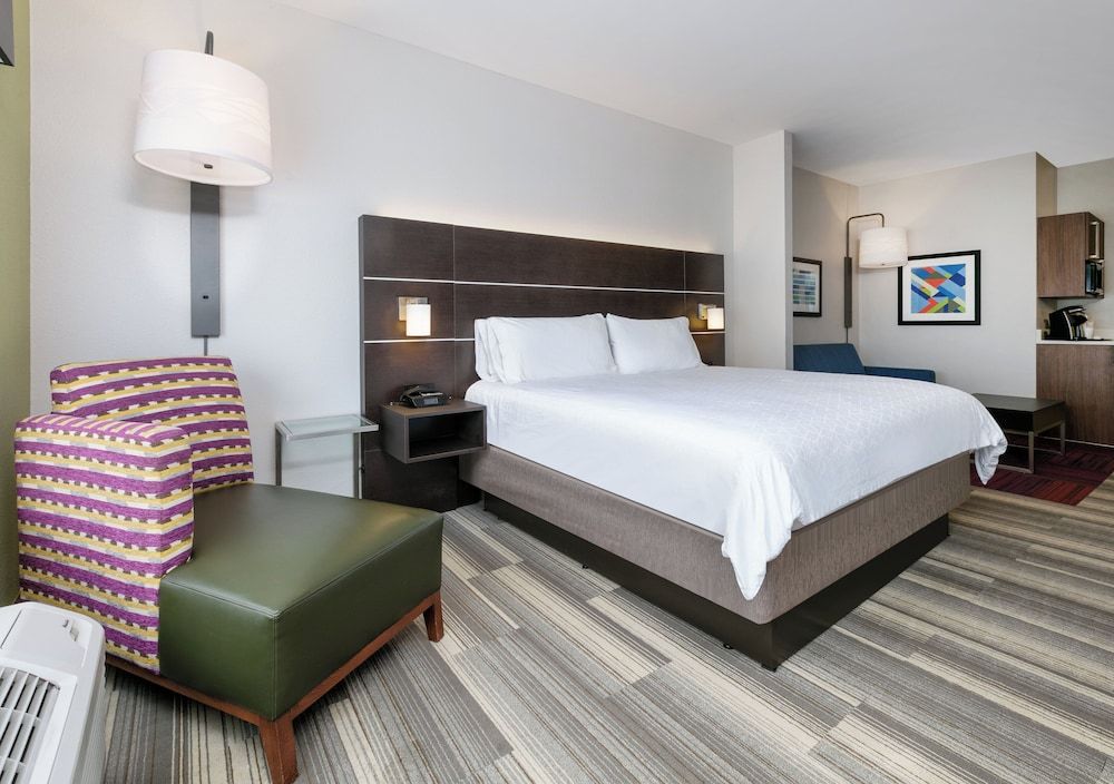 Suite, 1 King Bed