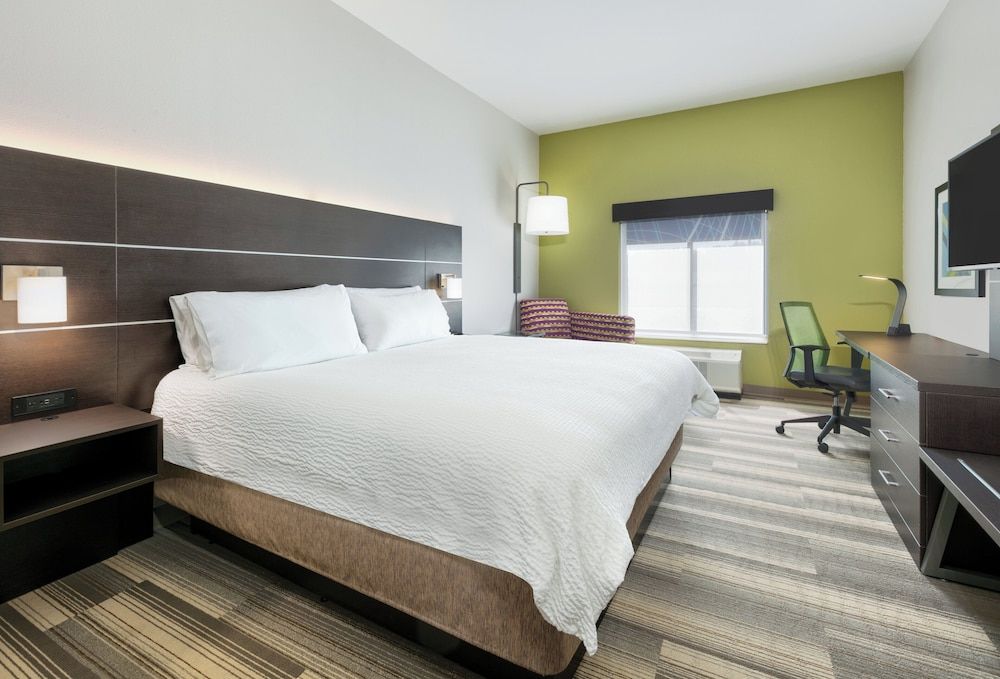 Standard Room, 1 King Bed (Leisure)