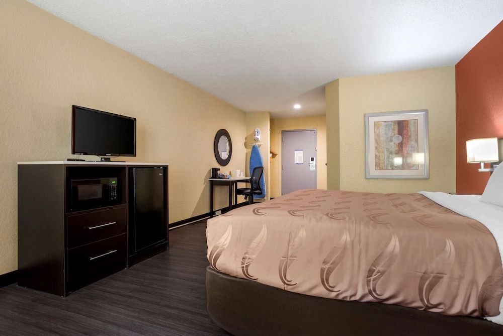 Room, 1 King Bed, Accessible, Non Smoking