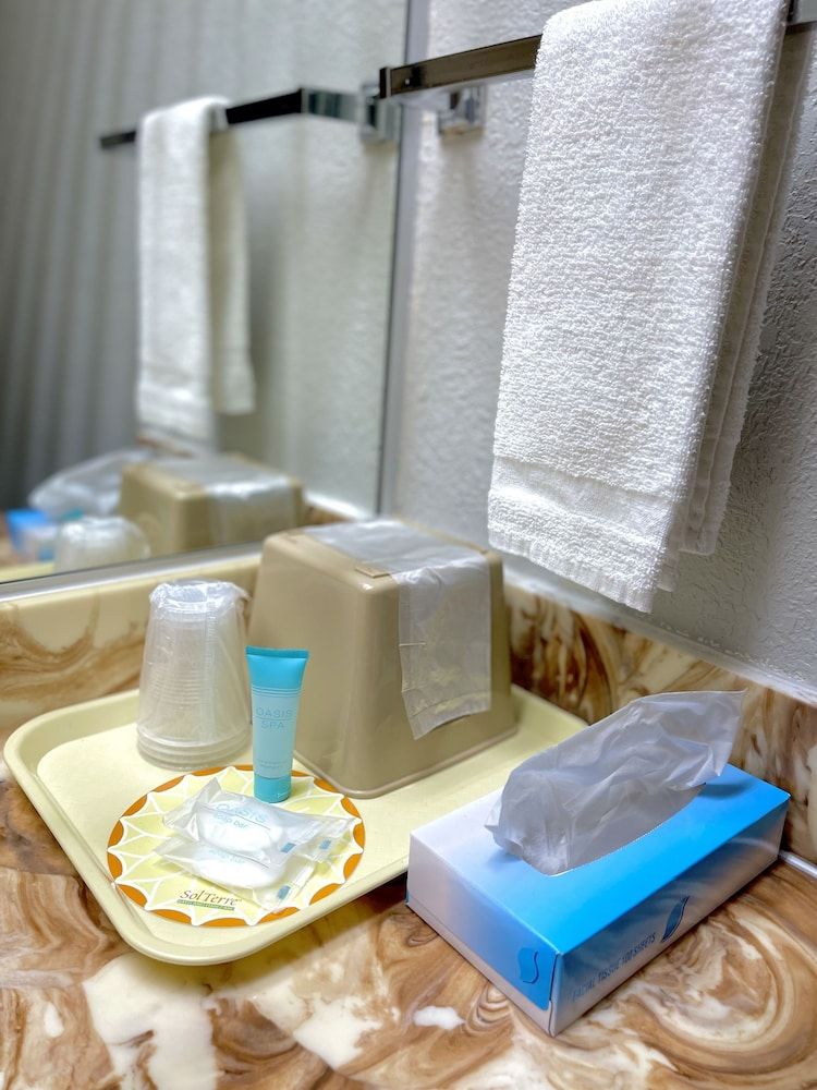 Luxury Inn and Suites Double Room, 2 Queen Beds, Non Smoking 4