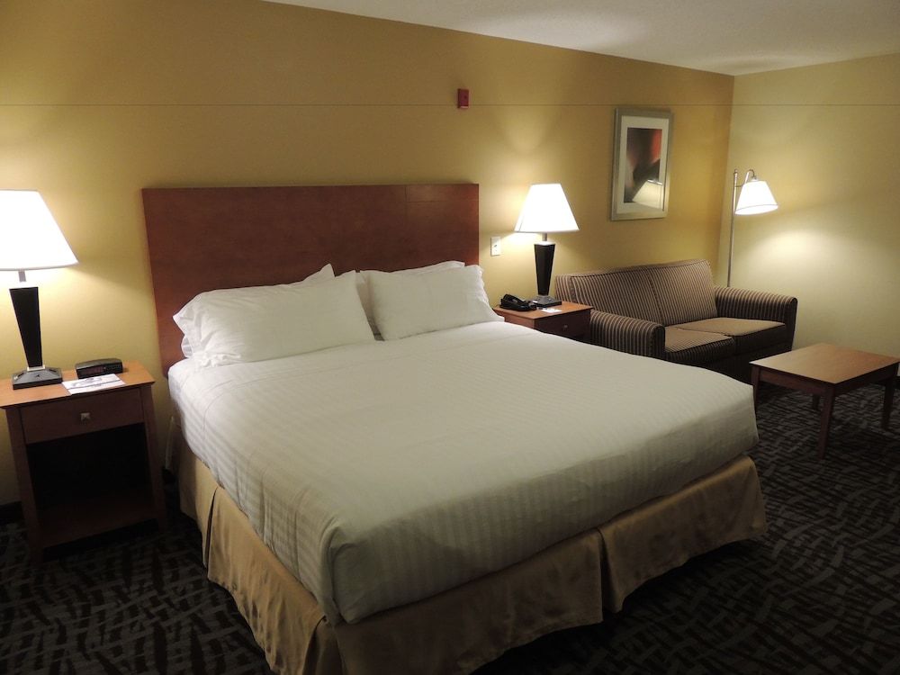 Standard Room, 1 King Bed