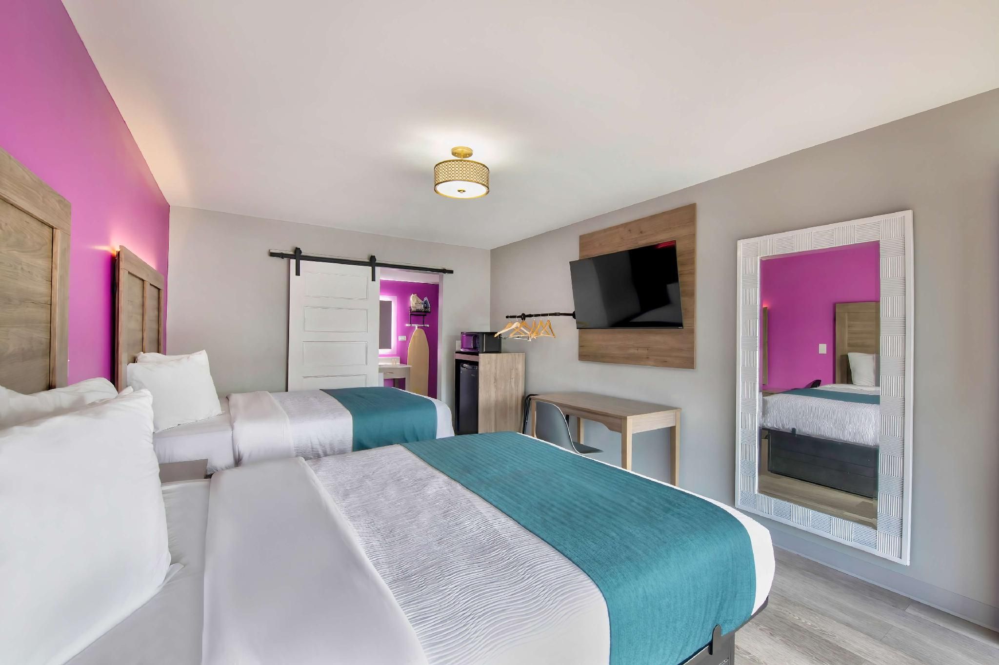 2 Full Beds | Non-Smoking