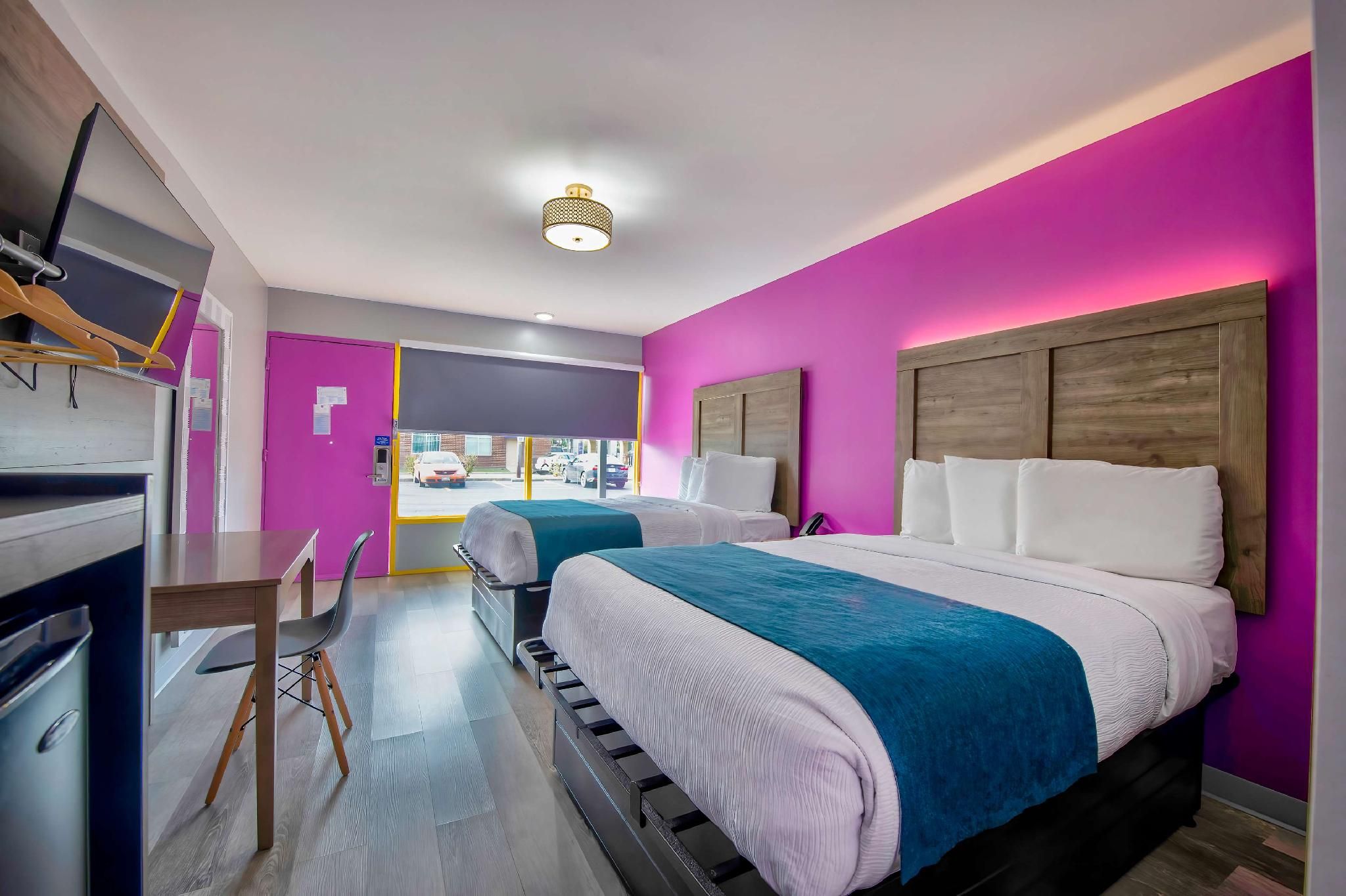2 Full Beds | Non-Smoking