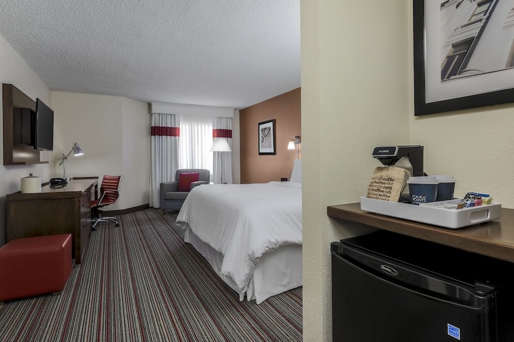 Room, 1 King Bed, Non Smoking