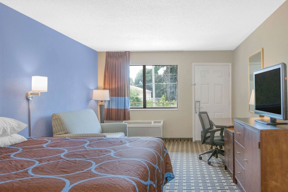 Room, 1 King Bed, Non Smoking