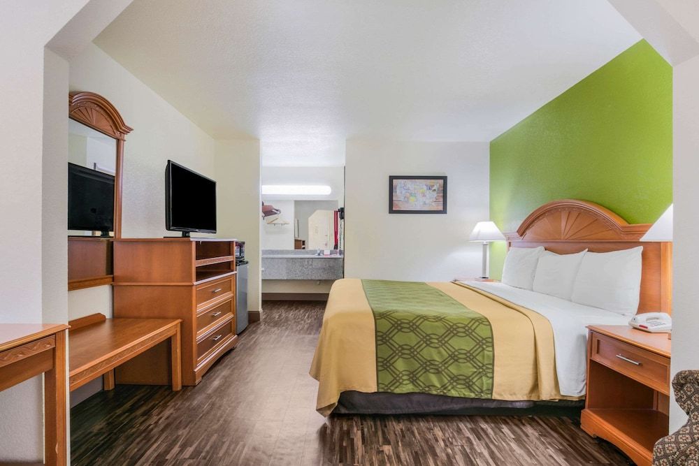 Suite, 1 King Bed, Non Smoking