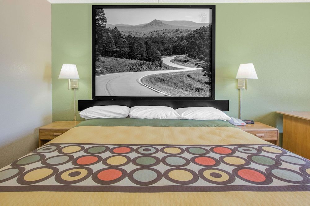 Standard Room, 1 King Bed
