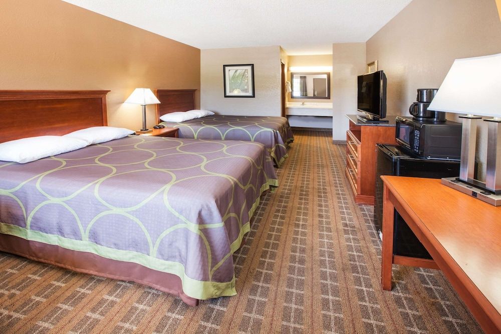 Standard Room, 2 Queen Beds, Smoking