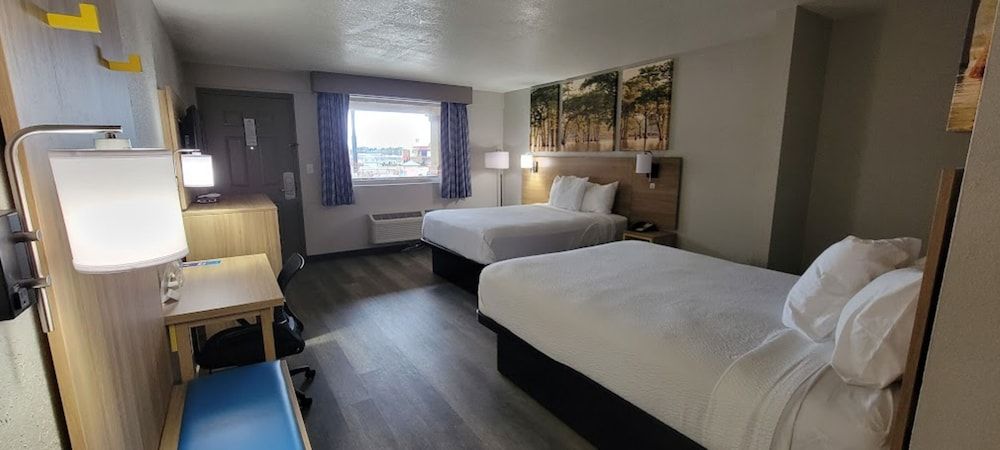 Room, 2 Queen Beds, Non Smoking (Efficiency)