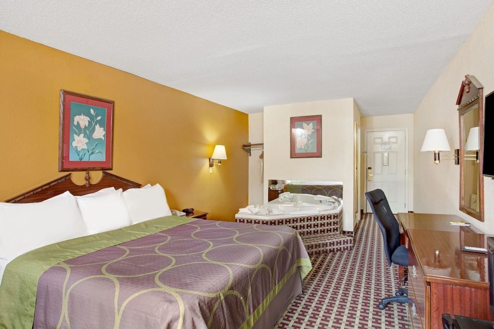 Suite, 1 King Bed, Non Smoking