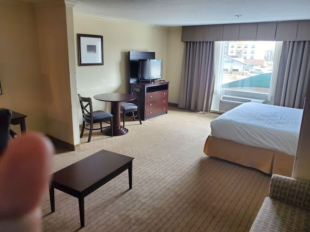 King Two Room Suite