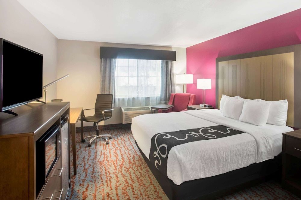 Room, 1 King Bed, Non Smoking (Mobility Accessible)