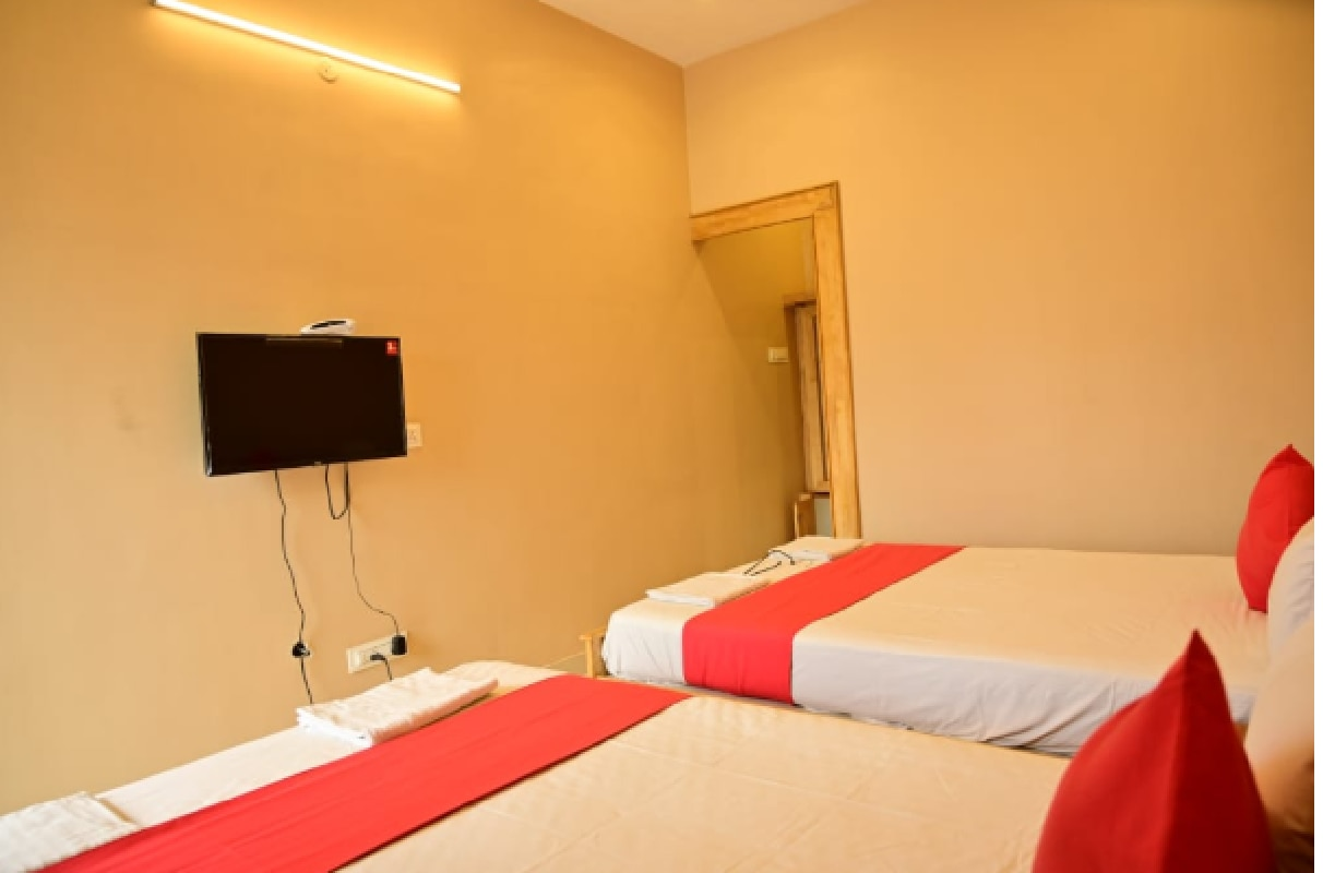 Lingam Residency Hotel Double Room 2