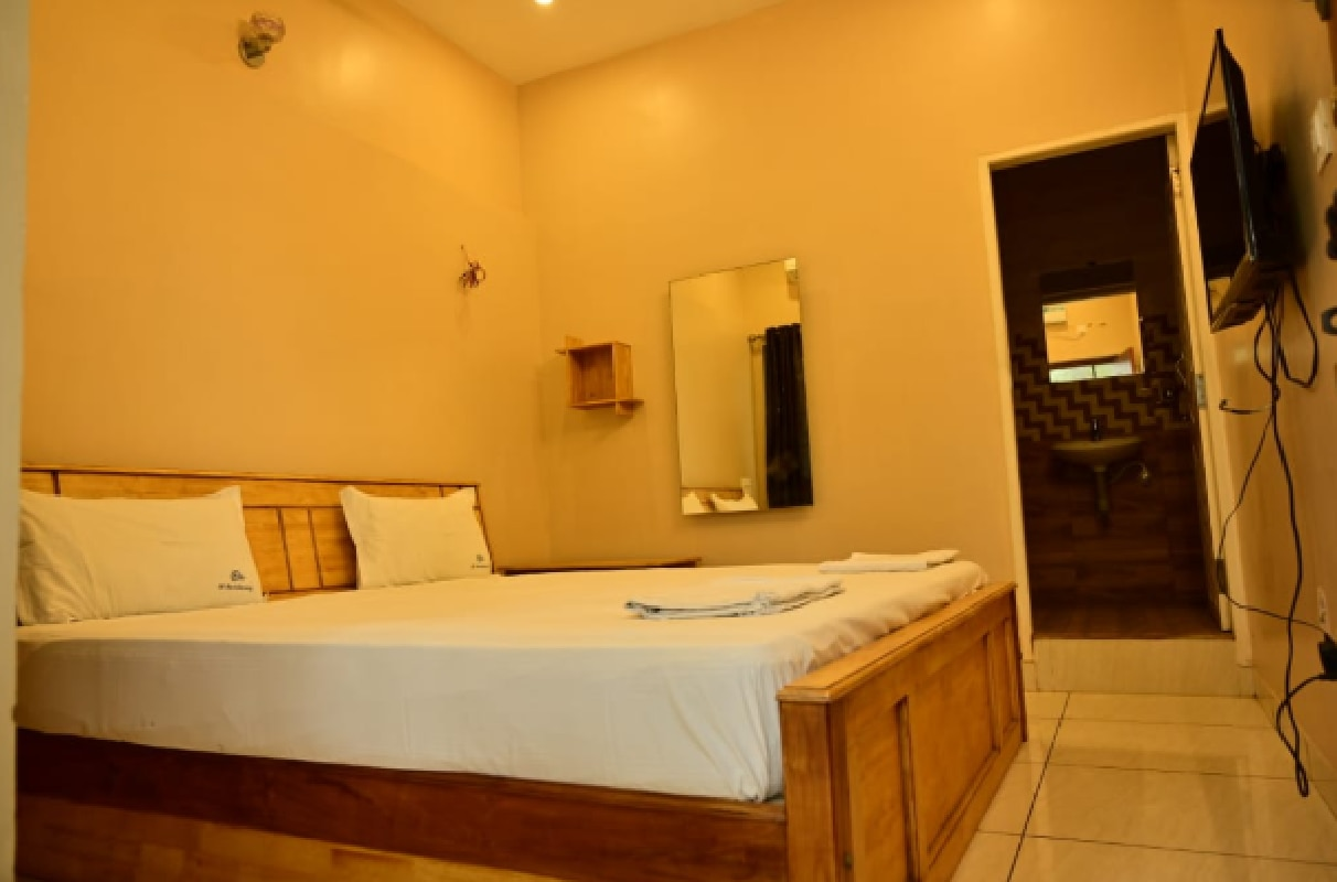 undefined Lingam Residency Hotel 3