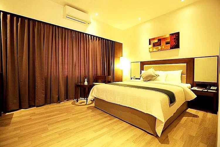 Park Connect Executive Room 6