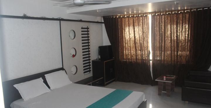 Exective room