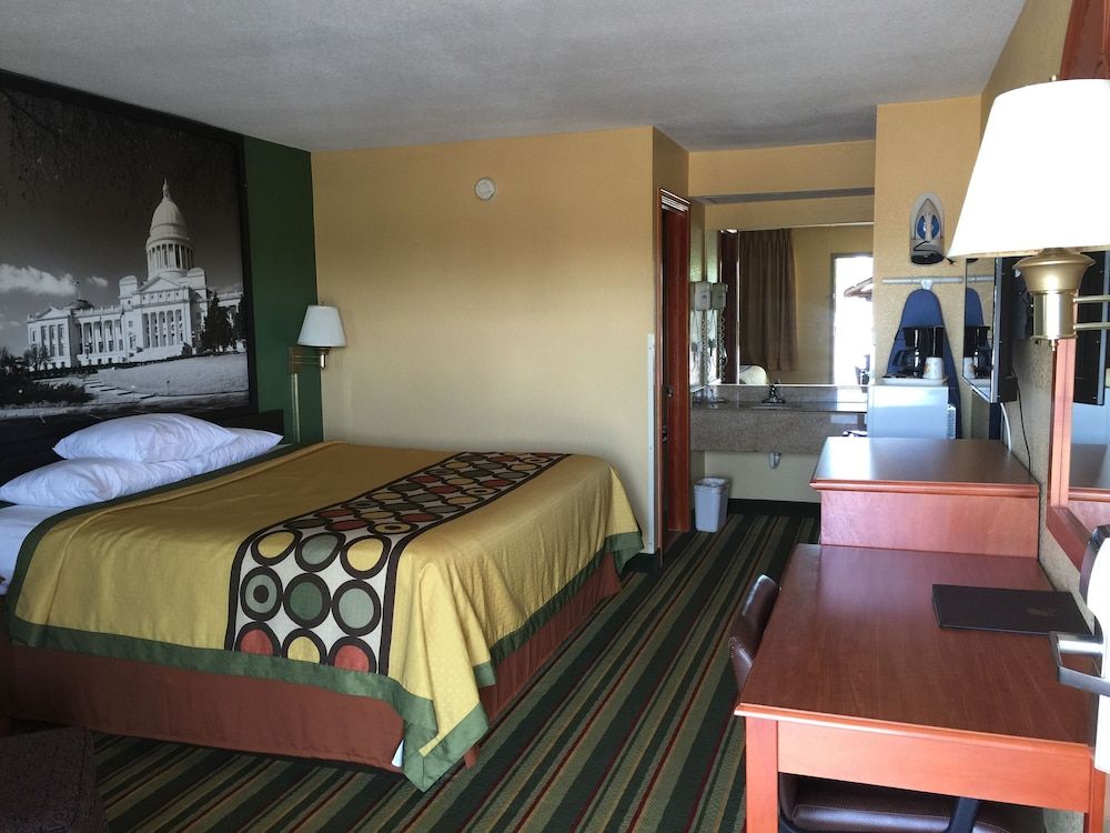 Standard Room, 1 King Bed