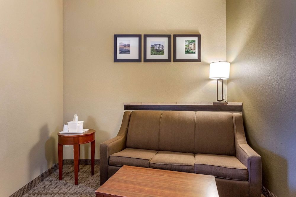 Suite, 2 Queen Beds, Accessible, Non Smoking