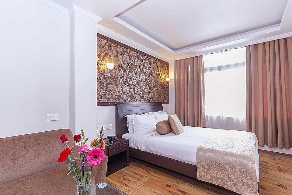 EXECUTIVE_ROOM_MtVwRG_proc