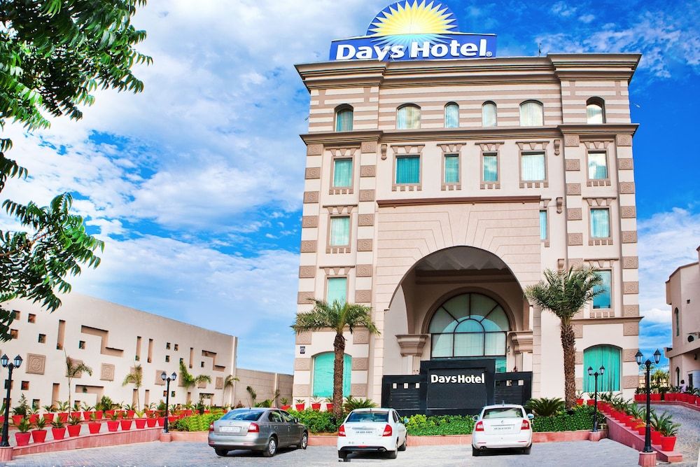 undefined Days Hotel 7