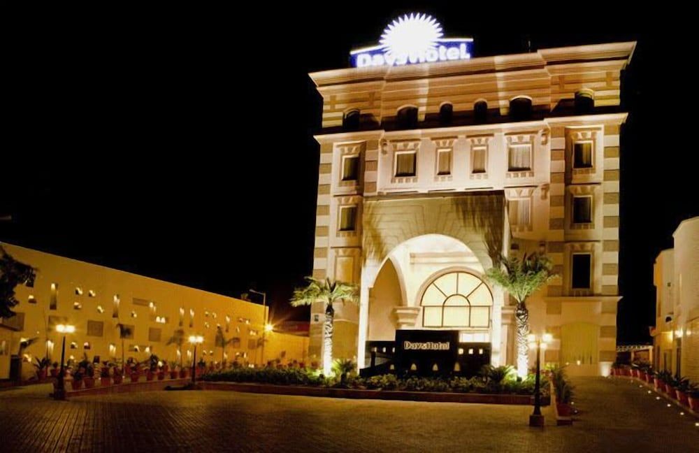 undefined Days Hotel 6