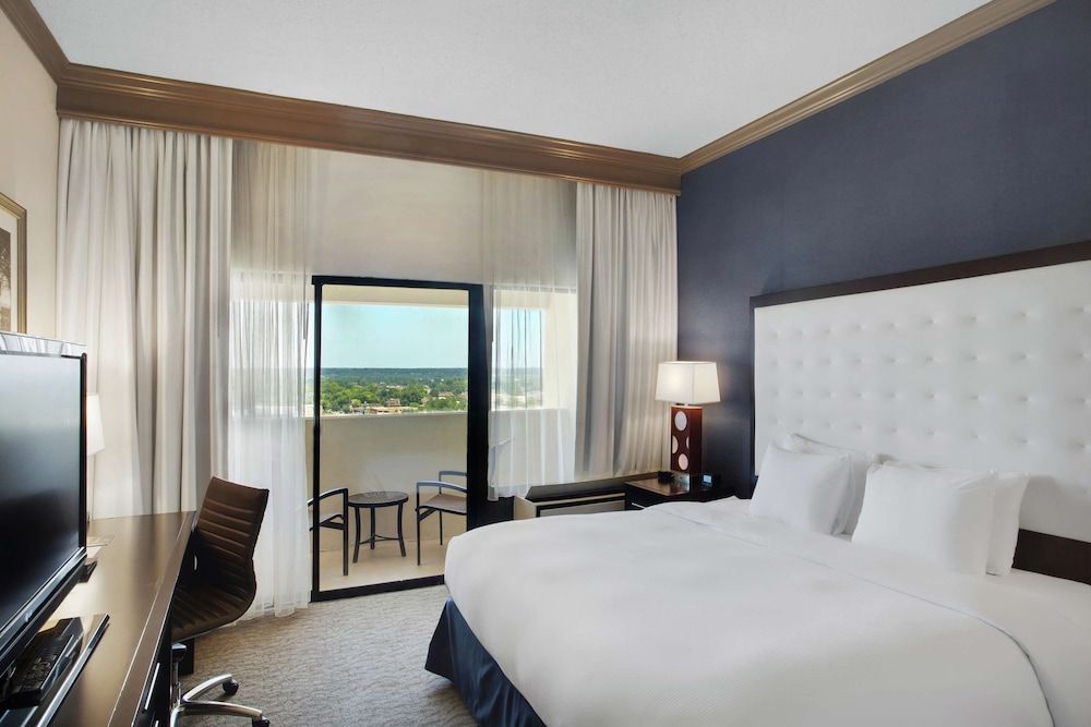 Room, 1 King Bed, Balcony
