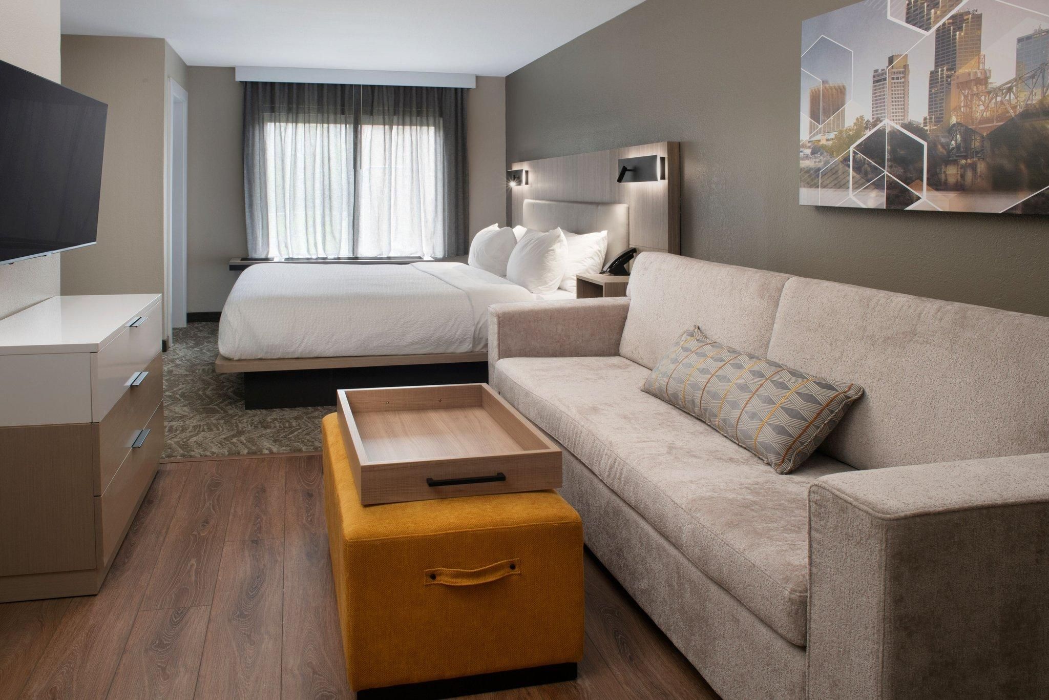 Suite, 1 King Bed, Sofa bed, Mobility Accessible with Bathtub, Hearing Accessible