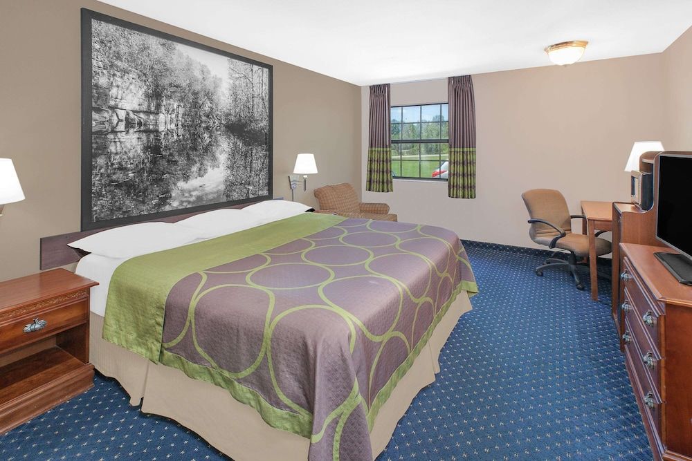 Standard Room, 1 King Bed