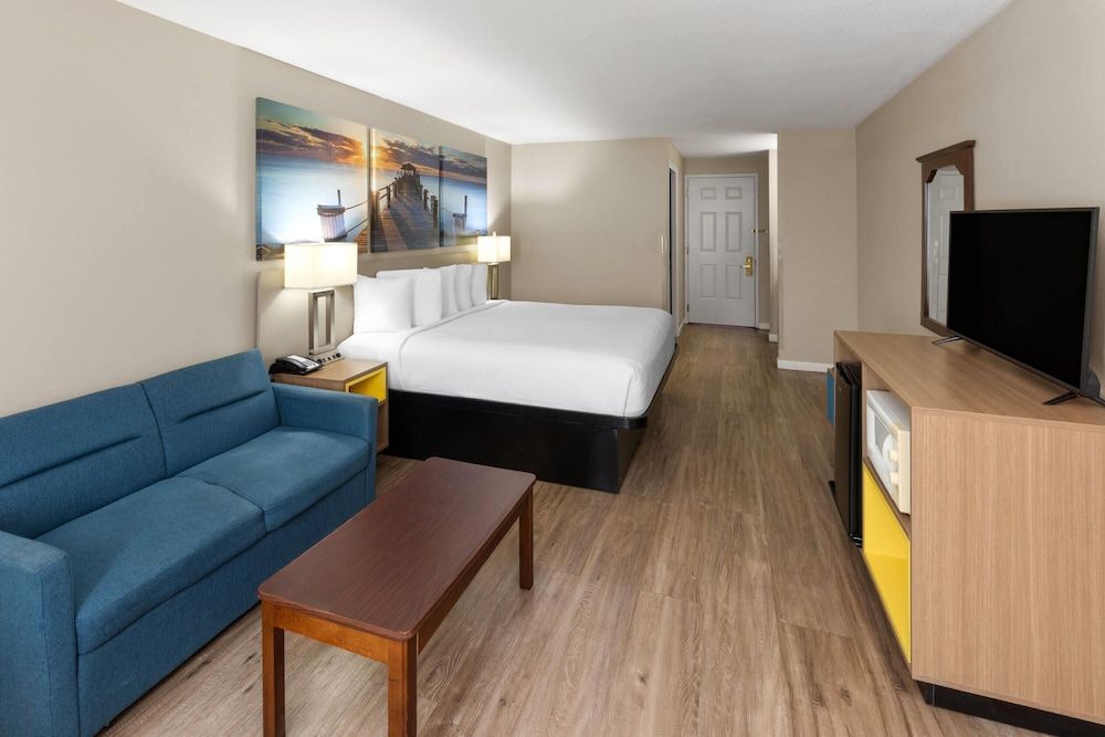 Business Room, 1 King Bed, Non Smoking