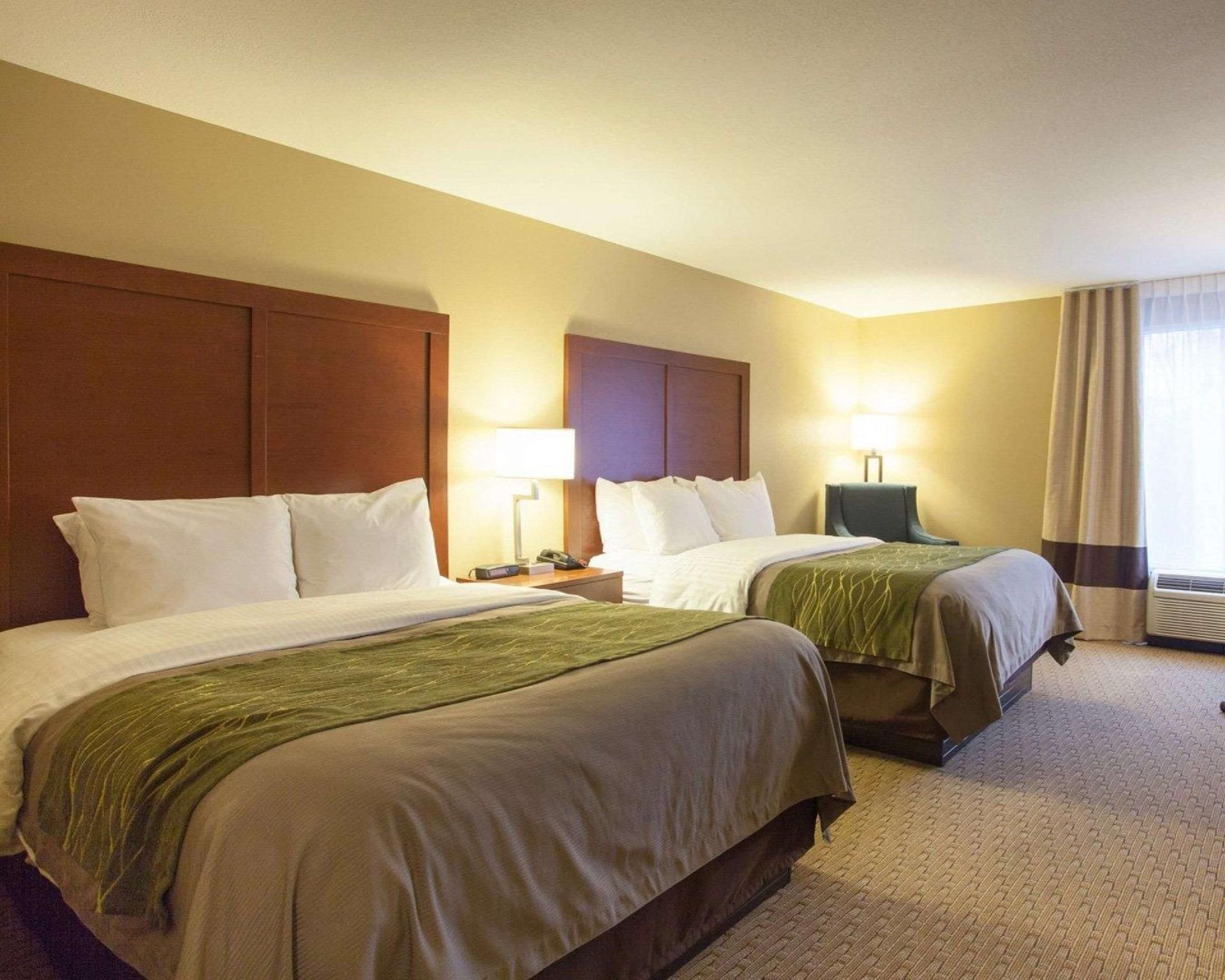 2 Queen Beds, Nonsmoking, Accessible