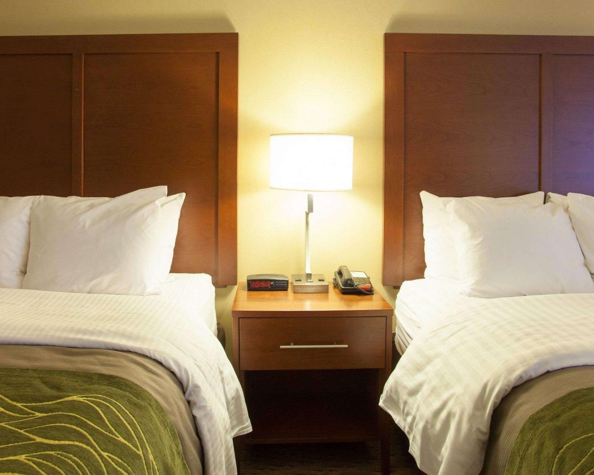 2 Queen Beds, Nonsmoking, Accessible